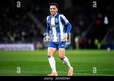 Porto, Portugal. 12 décembre 2025. PORTO, PORTUGAL - 11 DÉCEMBRE : Pepe du FC Porto en action lors de l'UEFA Europa League 2025/26 phase MD6 match opposant le FC Porto et Malmo FF à l'Estadio do Dragao le 11 décembre 2025 à Porto, Portugal. (Photo de Rodrigo Moreira/RSM Press via photo Players images/Magara Press) crédit : Magara Press SL/Alamy Live News Banque D'Images
