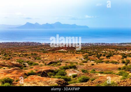 Paysage près de Porto Novo, île Santo Antao, Cap Vert, Cabo Verde, Afrique. Paysage de Savannah sur l'île Santo Antao, Cap Vert, Cabo Verde, Afri Banque D'Images