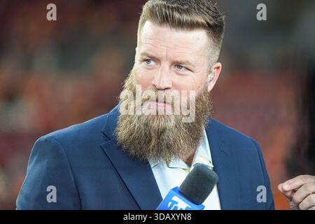 Tampa Bay, Floride, États-Unis, 11 décembre 2025, Ryan Fitzpatrick, animateur de football TNT jeudi soir, au Raymond James Stadium. (Crédit photo : Marty Jean-Louis/Alamy Live News Banque D'Images