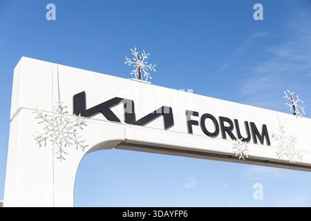 Le Kia Forum est une arène polyvalente intérieure qui accueille les plus grandes stars mondiales de la musique, ainsi que des événements sportifs et autres. Banque D'Images