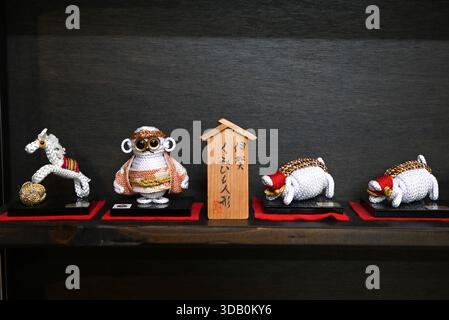 'IgA Kumihimo' de la ville d'IgA, préfecture de Mie. Un artisanat japonais traditionnel fabriqué à partir de fil de soie tissé. Banque D'Images