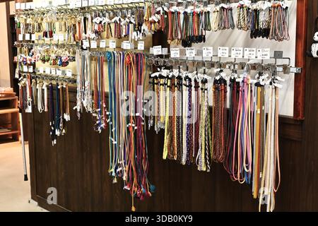 'IgA Kumihimo' de la ville d'IgA, préfecture de Mie. Un artisanat japonais traditionnel fabriqué à partir de fil de soie tissé. Banque D'Images