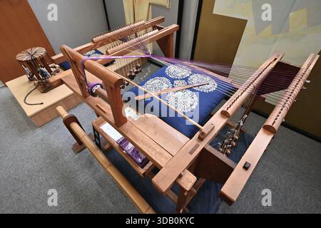 'IgA Kumihimo' de la ville d'IgA, préfecture de Mie. Un artisanat japonais traditionnel fabriqué à partir de fil de soie tissé. Banque D'Images
