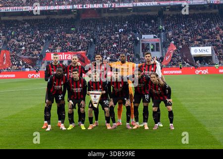 Milan, Italie, 14 décembre 2025. L'AC Milan en action lors du match de Serie A entre l'AC Milan et l'US Sassuolo au stade Giuseppe Meazza à Milan, en Italie Banque D'Images