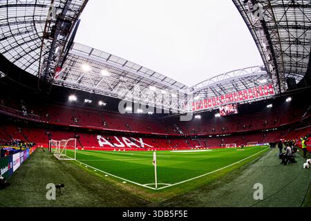 Amsterdam, pays-Bas. 14 décembre 2025. Une vue générale de la Johan Cruijff Arena avant le match néerlandais Eredivisie entre l'AFC Ajax et le Feyenoord Rotterdam à la Johan Cruyff Arena le 14 décembre 2025 à Amsterdam, pays-Bas. (Crédit : Marcel ter bals/MTB-photo/Alamy Live News) Banque D'Images
