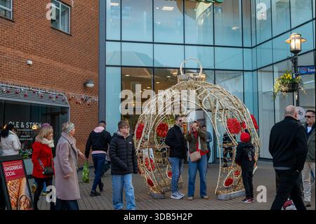 Windsor, Berkshire, Royaume-Uni. 30 novembre 2025. C'était une journée bien remplie aujourd'hui à Windsor, Berkshire, alors que les clients de Chrismas étaient en déplacement dans la ville. Crédit : Maureen McLean/Alamy Banque D'Images