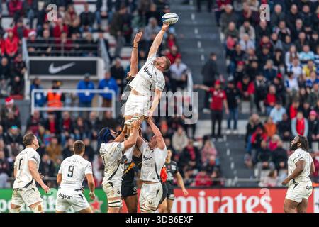 France. 14 décembre 2025. © PHOTOPQR/NICE MATIN/Florian ESCOFFIER ; 14/12/2025 ; TOULON - RUGBY CHAMPIONS CUP RCT - BATH Credit : MAXPPP/Alamy Live News Banque D'Images