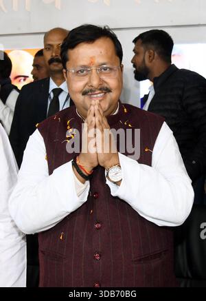 Patna, Inde. 14 décembre 2025. PATNA, INDE - 14 DÉCEMBRE : le ministre du Bihar, Nitin Nabin, après avoir été nommé président de travail national du BJP lors de la cérémonie de félicitations au bureau du BJP le 14 décembre 2025 à Patna, Inde.(photo de Santosh Kumar/Hindustan Times/Sipa USA ) crédit : Sipa USA/Alamy Live News Banque D'Images