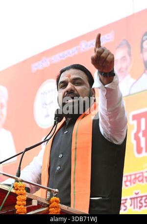 Patna, Inde. 14 décembre 2025. PATNA, INDE - 14 DÉCEMBRE : le vice-ministre en chef du Bihar Samrat Choudhary s'adressant à Bankipur Karyakarta Samman Samaroh au Bihar Scout & Guide Maidan le 14 décembre 2025 à Patna, Inde.(photo de Santosh Kumar/Hindustan Times/Sipa USA ) crédit : Sipa USA/Alamy Live News Banque D'Images