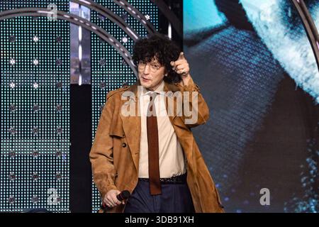 Live Music Show - FINALE SANREMO GIOVANI la finale aura lieu à Sanremo, avec des photos des principaux artistes en compétition et du finaliste lors de LA FINALE SANREMO GIOVANI , Live Music Show à SANREMO, Italie, 14 décembre 2025 SANREMO TEATRO DEL CASINO SANREMO Italie Copyright : xRenataxRoattinox/xLiveMediax LPM 2195420 Banque D'Images