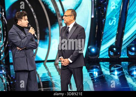 Live Music Show - FINALE SANREMO GIOVANI la finale aura lieu à Sanremo, avec des photos des principaux artistes en compétition et du finaliste lors de LA FINALE SANREMO GIOVANI , Live Music Show à SANREMO, Italie, 14 décembre 2025 SANREMO TEATRO DEL CASINO SANREMO Italie Copyright : xRenataxRoattinox/xLiveMediax LPM 2195433 Banque D'Images