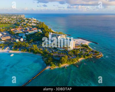 Charles Fort vue aérienne au coucher du soleil à Needham's point dans la ville historique de Bridgetown, Saint Michael, Barbade. Bridgetown historique et sa garnison est Banque D'Images