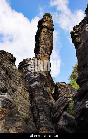Hercules pilier, Rosenthal-Bielatal, Suisse saxonne, Saxe, Allemagne, Europe. Formation rocheuse bizarre à Rosenthal-Bielatal, Suisse saxonne. Banque D'Images