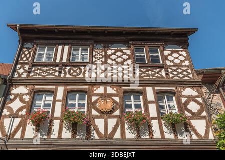 Façade traditionnelle à colombages à Burkheim am Kaiserstuhl, Allemagne Banque D'Images