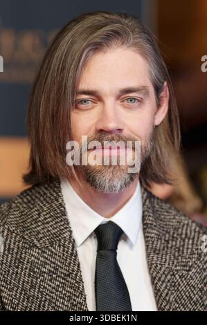 Tom Payne BEI der Weltpremiere von Der Medicus II / le médecin II im Cinedom. Köln, 15.12.2025 *** Tom Payne à la première mondiale de Der Medicus II The Physician II au Cinedom Cologne, 15 12 2025 Foto :Xn.xKolinzx/xFuturexImagex medicus 5446 Banque D'Images