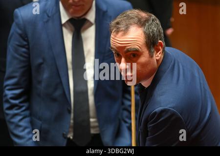 Paris, France. 16 décembre 2025. Le premier ministre Sébastien Lecornu lors de la session du QAG à l'Assemblée nationale le 16 décembre 2025 - 16/12/2025 - France/Ile-de-France (région)/Paris - Julien Mattia/le Pictorium crédit : LE PICTORIUM/Alamy Live News Banque D'Images