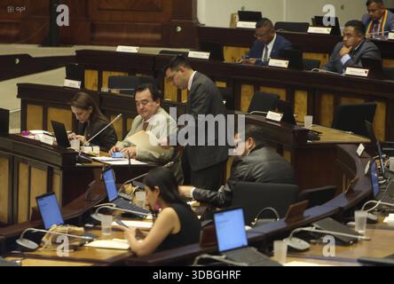 SESION ASAMBLEA 16 décembre 2025 session de la plénière présidée par le Président Niel Olsen où les réformes du COIP sont discutées, à l'Assemblée QUITO PICHINCHA ECUADOR POL SESIONASAMBLEA 46a48d21d04fc77d275ca2ddfcec9cdf Copyright : xHENRYxLAPOx Banque D'Images
