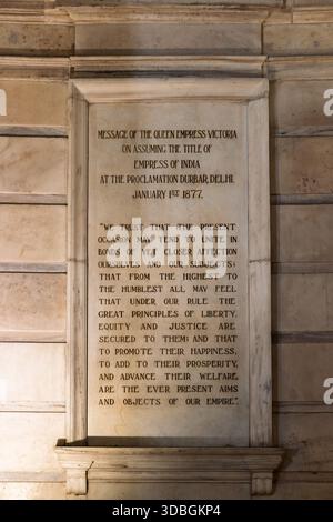 Plaque dans le dôme central du musée Victoria Memorial, Kolkata Banque D'Images