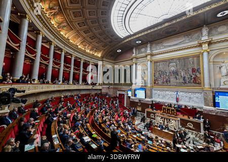 Paris, France. 16 décembre 2025. Assemblée nationale à Paris - questions au Gouvernement, 16 décembre 2025. À Paris, France. (Photo de Lionel Urman/Sipa USA) crédit : Sipa USA/Alamy Live News Banque D'Images