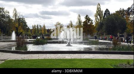 Fontaines, jardins italiens, jardins de Kensington, Londres, Enlgand, Royaume-Uni Banque D'Images