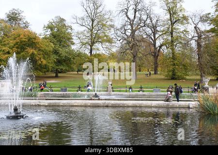 Fontaines, jardins italiens, jardins de Kensington, Londres, Angleterre, Royaume-Uni Banque D'Images