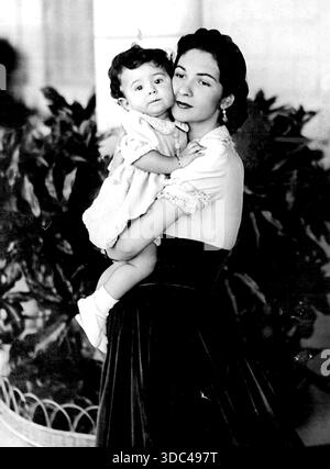 Ex-reine Farida et princesse Ferial. 2 novembre 1952. (Photo de Frank C. Betts Ltd.). Banque D'Images