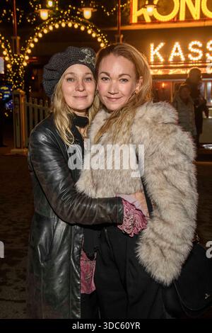 abb : Jeanette Hain und Lisa Maria Potthoff Schauspielerinnen zu gast BEI der Premiere des 21. Roncalli Weihnachtscircus im Tempodrom Berlin, AM 19.12.2025 à Berlin Berlin Deutschland *** abb Jeanette Hain et Lisa Maria Potthoff actrices lors de la première des 21 Roncalli Weihnachtscircus au Tempodrom Berlin, le 19 12 2025 à Berlin Allemagne Banque D'Images