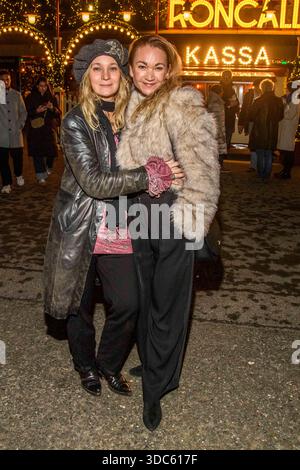 abb : Jeanette Hain und Lisa Maria Potthoff Schauspielerinnen zu gast BEI der Premiere des 21. Roncalli Weihnachtscircus im Tempodrom Berlin, AM 19.12.2025 à Berlin Berlin Deutschland *** abb Jeanette Hain et Lisa Maria Potthoff actrices lors de la première des 21 Roncalli Weihnachtscircus au Tempodrom Berlin, le 19 12 2025 à Berlin Allemagne Banque D'Images
