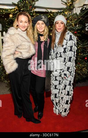 abb : Lisa Maria Potthoff, Jeanette Hain und Simone Thomalla Schauspielerinnen zu gast BEI der Premiere des 21.Roncalli Weihnachtscircus im Tempodrom Berlin, AM 19.12.2025 à Berlin Deutschland *** abb Lisa Maria Potthoff, Jeanette Hain et Simone Thomalla actrices lors de la première des 21 Roncalli Weihnachtscircus au Tempodrom Berlin, le 19 12 2025 à Berlin Banque D'Images