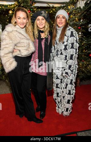 abb : Lisa Maria Potthoff, Jeanette Hain und Simone Thomalla Schauspielerinnen zu gast BEI der Premiere des 21.Roncalli Weihnachtscircus im Tempodrom Berlin, AM 19.12.2025 à Berlin Deutschland *** abb Lisa Maria Potthoff, Jeanette Hain et Simone Thomalla actrices lors de la première des 21 Roncalli Weihnachtscircus au Tempodrom Berlin, le 19 12 2025 à Berlin Banque D'Images