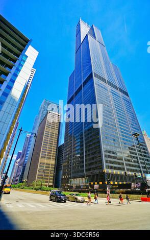 Vue des gratte-ciel de Chicago par une journée ensoleillée le 26 mai 2018. Banque D'Images