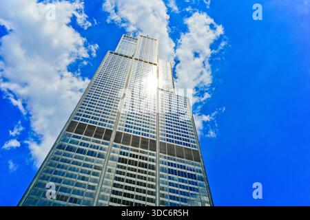 Vue des gratte-ciel de Chicago par une journée ensoleillée le 26 mai 2018. Banque D'Images