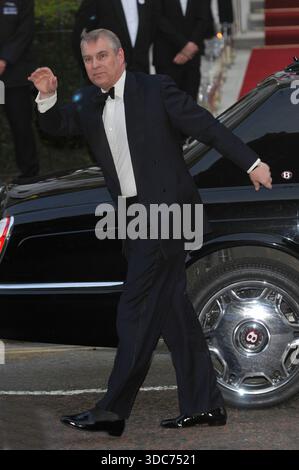 Dîner pré-mariage DU PRINCE ANDREW, DUC DE YORKGala au Mandarin Oriental Hyde Park, Londres, Angleterre. 28 avril 2011 à Londres, Angleterre. royal Banque D'Images