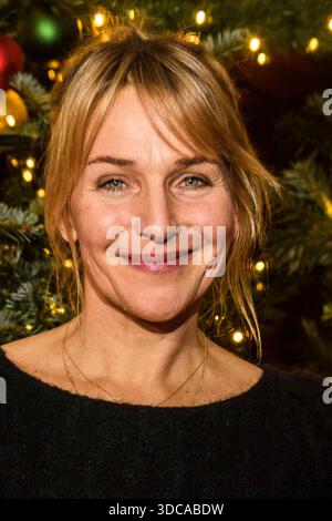 abb : Tanja Wedhorn Schauspielerin zu gast BEI der Premiere des 21.Roncalli Weihnachtscircus im Tempodrom Berlin, AM 19.12.2025 in Berlin Deutschland *** abb Tanja Wedhorn actrice lors de la première du 21 Roncalli Weihnachtscircus au Tempodrom Berlin, le 19 12 2025 in Berlin Allemagne Banque D'Images
