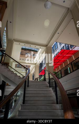 Intérieur de l'hôtel Fullerton Sydney, situé dans l'ancien bureau de poste général (GPO), Sydney, Nouvelle-Galles du Sud, Australie Banque D'Images