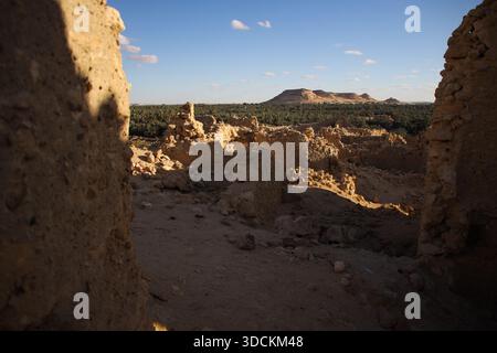 Une vue générale du Temple de l'Oracle à Siwa, en Égypte, le 12 décembre 2025, montre un ancien site oracle dédié au Dieu Amon-Rê, réputé dans l'antiquité pour ses prophéties et pour son rôle central dans le voyage d'Alexandre le Grand pour affirmer son statut divin. (Photo de Doaa Adel/NurPhoto)0 Banque D'Images