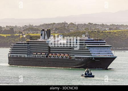 Le NOORDAM (IMO 9230115, MMSI 246028000) est un navire de croisière construit en 2006 et battant actuellement pavillon des pays-Bas. Banque D'Images