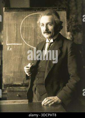 Albert Einstein lors d'une conférence à Vienne. Ferdinand Schmutzer. 1921. Banque D'Images