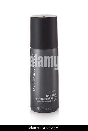 LONDRES, Royaume-Uni - 29 SEPTEMBRE 2025 : Rituals homme 24 heures anti-transpirant déodorant spray sur blanc. Banque D'Images