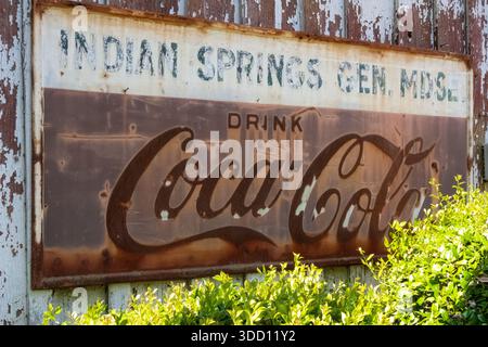 Affiche vintage Coca-Cola du magasin Indian Springs General Merchandise Store à Flovilla, en Géorgie. (ÉTATS-UNIS) Banque D'Images