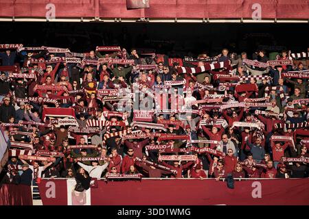 Torino, Italie. 27 décembre 2025. Les supporters du torino fc lors du match de Serie A entre Torino et Cagliari au Stadio Olimpico Grande Torino à Turin, au nord-ouest de l'Italie - samedi 27 décembre 2025. Sport - Soccer . (Photo de Marco Alpozzi/Lapresse) crédit : LaPresse/Alamy Live News Banque D'Images