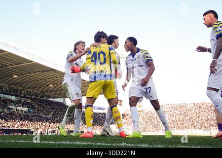 Parme, Italie. 27 décembre 2025. Le gardien de Parme Edoardo Corvi célèbre le match de football Serie A entre Parme et Fiorentina au stade Ennio Tardini à Parme, Italie du Nord, samedi 27 décembre 2025. Sport, soccer (photo de Massimo Paolone/LaPresse) crédit : LaPresse/Alamy Live News Banque D'Images