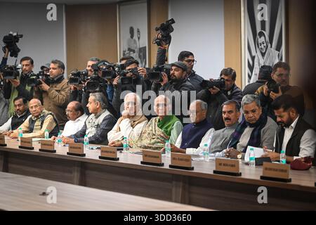 New Delhi, Inde. 27 décembre 2025. NEW DELHI, INDE - DÉCEMBRE 27 : les dirigeants du Congrès vus lors de la réunion de la CWC au siège de l'AICC, Indira Bhawan, le 27 décembre 2025 à New Delhi, Inde. (Photo de Sanchit Khanna/Hindustan Times/Sipa USA) crédit : Sipa USA/Alamy Live News Banque D'Images