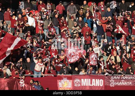 Turin, Italie. 27 décembre 2025. Les fans du Torino FC lors du match Torino vs Cagliari Serie A au Stadio Grande Torino, Turin. Le crédit photo devrait se lire : Jonathan Moscrop/Sportimage crédit : Sportimage Ltd/Alamy Live News Banque D'Images