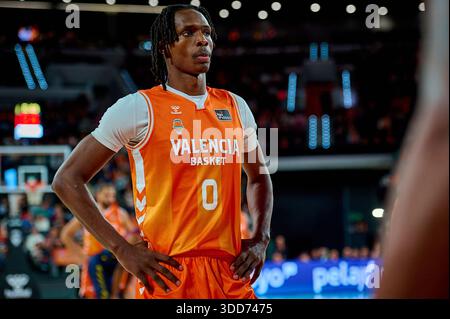 Valencia, Espagne. 28 décembre 2025. Brancou Badio de Valencia basket vu lors de la Ligue espagnole ACB basket gameday 12 entre Valencia basket et MoraBanc Andorra à Roig Arena. Scores finaux : Valencia basket 84-79 MoraBanc Andorra crédit : SOPA images Limited/Alamy Live News Banque D'Images