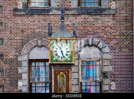 Tour d'horloge à vapeur monument au centre de la ville d'Otaru en hiver Hokkaido, Japon Banque D'Images
