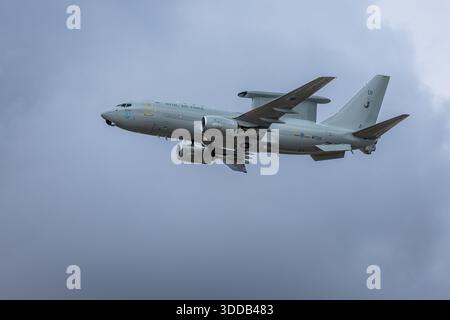 Royal Air Force - Boeing E-7 Wedgetail aéroporté au Royal International Air Tattoo 2025. Banque D'Images