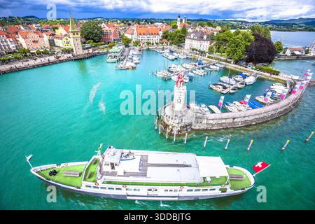 Lindau, Allemagne. Ville de Lindau sur le lac Bodensee vue aérienne de l'entrée du port, région de Bavière en Allemagne Banque D'Images