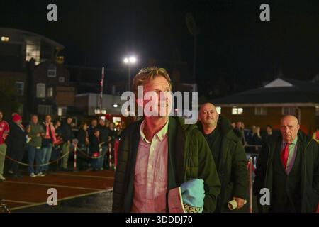 assister au tapis rouge. ONE NIGHT IN ’79’ - LES LÉGENDES DE LA FORÊT ET DU Malmö FF SE RÉUNISSENT SUR LE TERRAIN DE LA VILLE avant le match de groupe de l’UEFA 2025 Europa League entre Nottingham Forest et Malmo, City Ground, 27 novembre 2025 où : Nottingham, Royaume-Uni quand : 27 novembre 2025 crédit : Anthony Stanley/WENN Banque D'Images