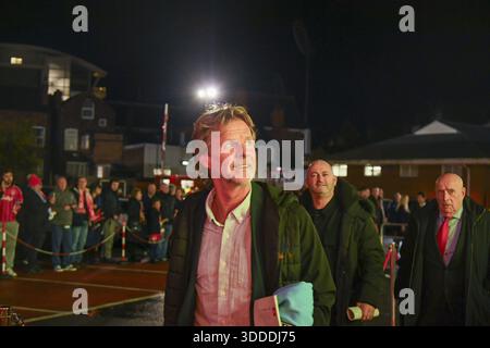 assister au tapis rouge. ONE NIGHT IN ’79’ - LES LÉGENDES DE LA FORÊT ET DU Malmö FF SE RÉUNISSENT SUR LE TERRAIN DE LA VILLE avant le match de groupe de l’UEFA 2025 Europa League entre Nottingham Forest et Malmo, City Ground, 27 novembre 2025 où : Nottingham, Royaume-Uni quand : 27 novembre 2025 crédit : Anthony Stanley/WENN Banque D'Images